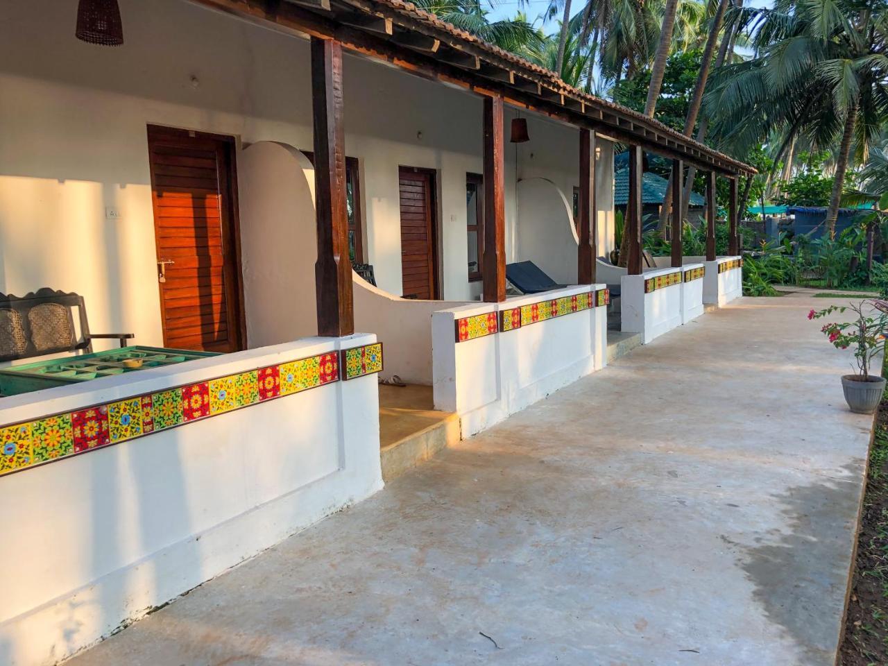 Leela Cottages Morjim Exterior foto