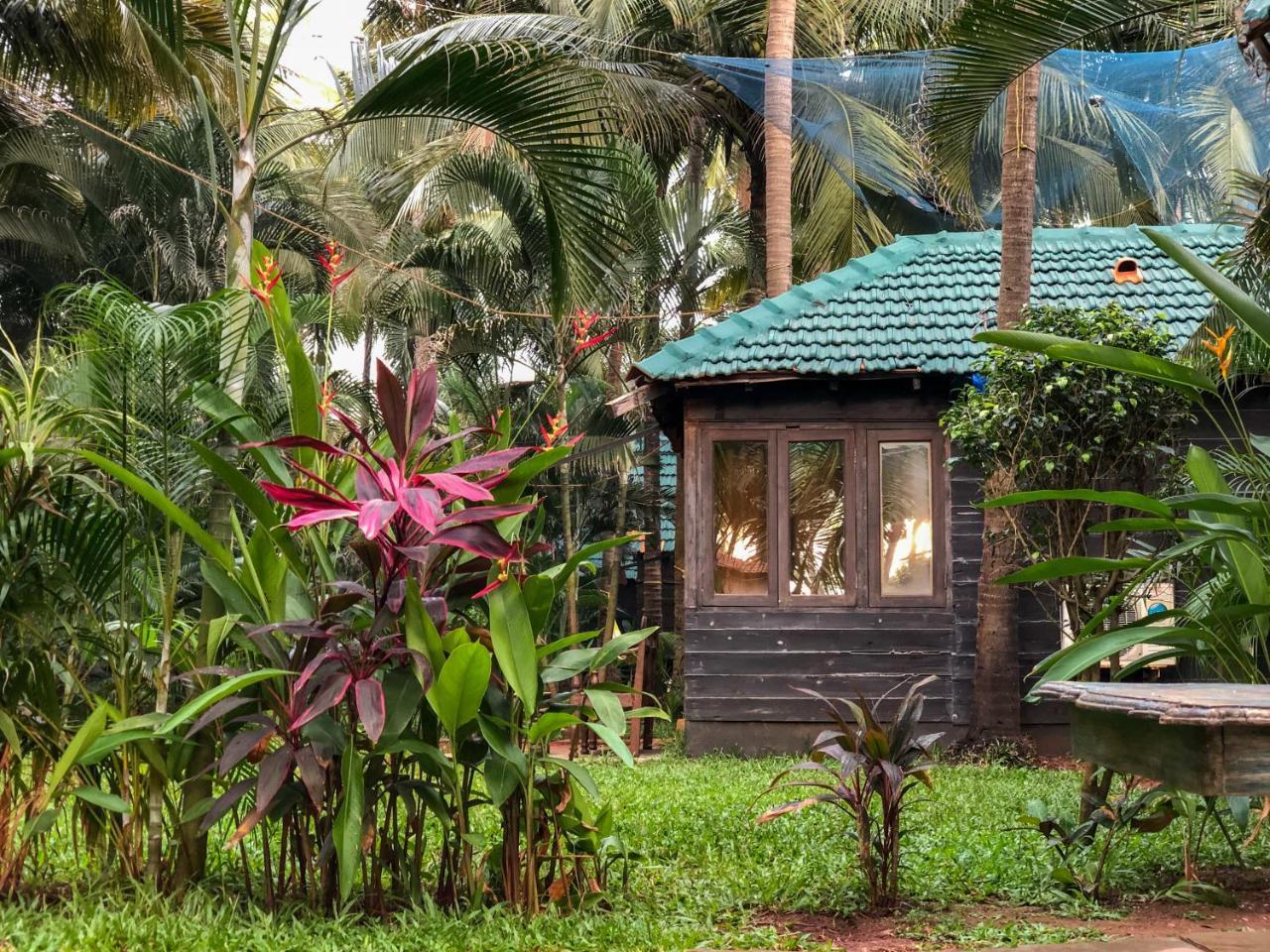 Leela Cottages Morjim Exterior foto