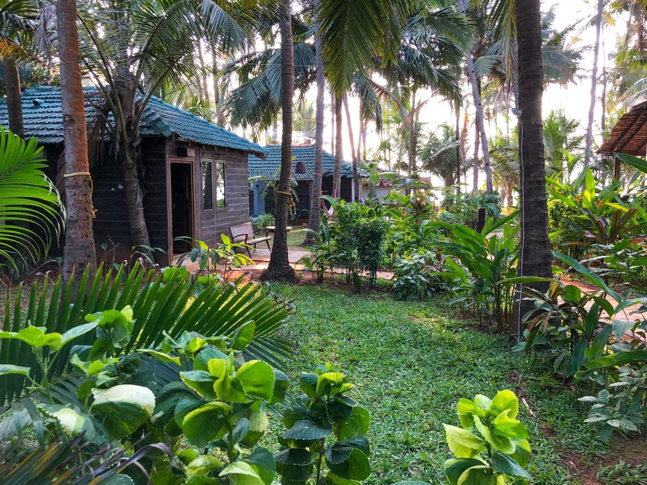 Leela Cottages Morjim Exterior foto